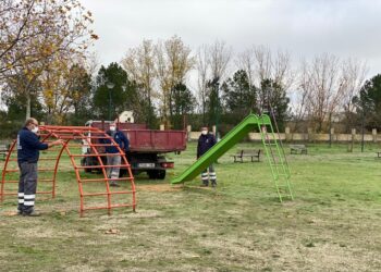 Dos programas mixtos de formación y empleo prepararán a 14 desempleados en jardinería y gestión de residuos