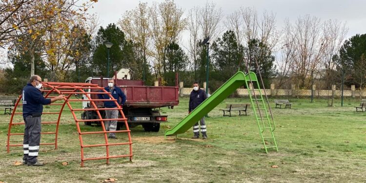 Dos programas mixtos de formación y empleo prepararán a 14 desempleados en jardinería y gestión de residuos