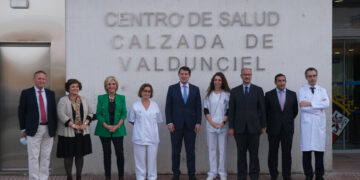 Mañueco defiende una atención sanitaria «de primera» en el mundo rural