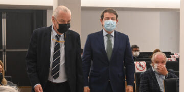 Javier García-Palao ingresa en la Asociación Española de Médicos Escritores y Artistas