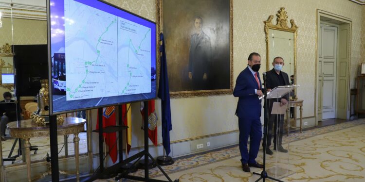 Modificación de líneas del autobús urbano para dar servicio a los usuarios del nuevo Hospital Universitario