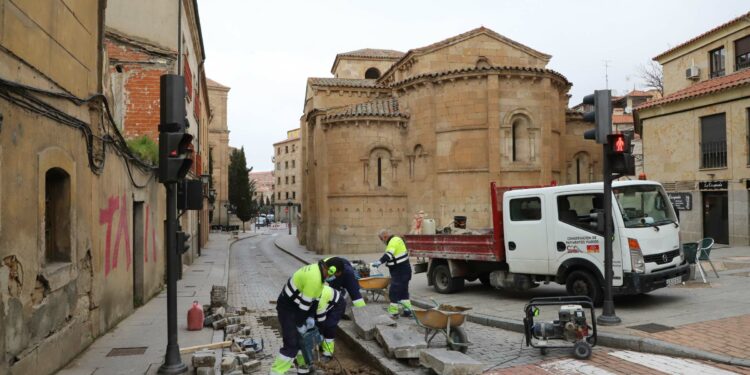La calle Arroyo de Santo Domingo se cortará al tráfico el lunes por avería en la red de agua
