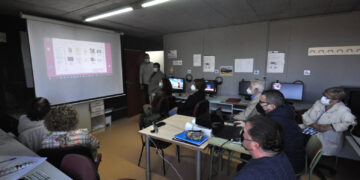 El Ayuntamiento y la Junta colaboran para desarrollar el curso de Educación de Personas Adultas