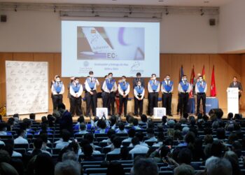 ‘Entrega de alas’ en la graduación de los pilotos de Adventia