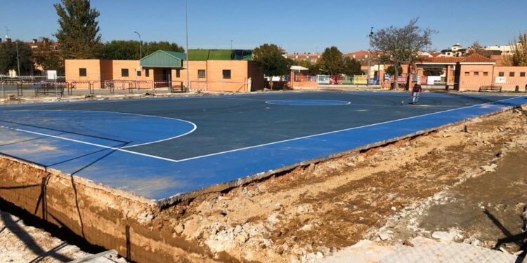 Arrancan las obras para cubrir la pista multideporte y así contar con un segundo pabellón