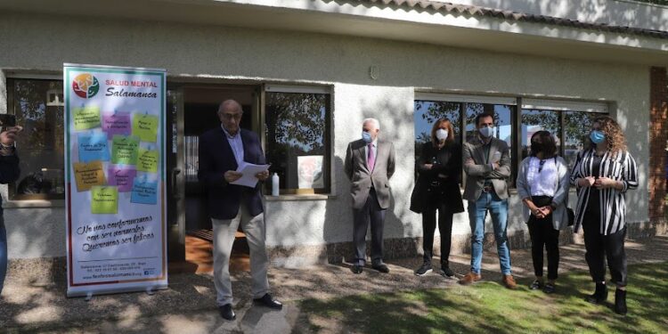 La Asociación de Salud Mental estrena las nuevas instalaciones en Villamayor para actividades al aire libre con las que completar las terapias de los usuarios