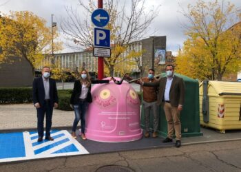 Santa Marta y Carbajosa refuerzan su compromiso con la lucha contra el cáncer de mama y el reciclaje