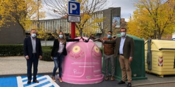 Santa Marta y Carbajosa refuerzan su compromiso con la lucha contra el cáncer de mama y el reciclaje