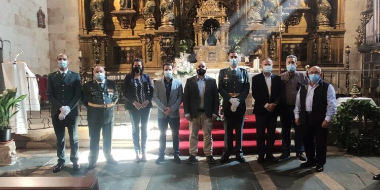 Austeridad y reconocimiento a la labor de la Guardia Civil en la celebración de la Fiesta Nacional