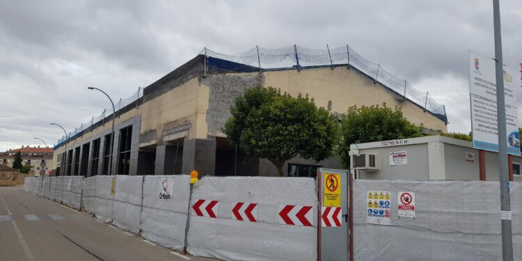 La prórroga concedida permitirá terminar la obra del Edificio Multiusos antes de final de año