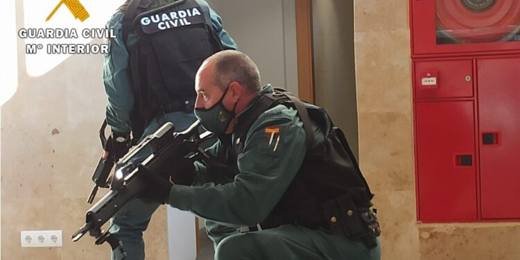 Simulacro terrorista en el aeropuerto de Matacán