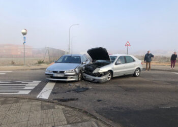 Colisión en el Camino del Canal con dos vehículos implicados