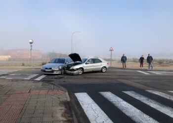 Colisión en el Camino del Canal con dos vehículos implicados