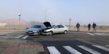 Colisión en el Camino del Canal con dos vehículos implicados