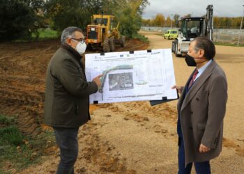 El desdoblamiento de la avda. Ignacio Ellacuría mejora la conexión con los barrios trastormesinos y los huertos urbanos