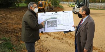 El desdoblamiento de la avda. Ignacio Ellacuría mejora la conexión con los barrios trastormesinos y los huertos urbanos