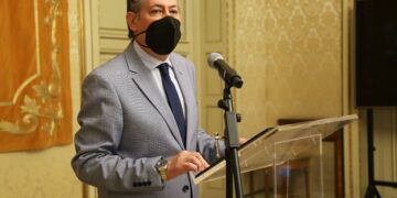 Refuerzo policial y retirada de terrazas en el centro de Salamanca para acabar con los ruidos y las molestias