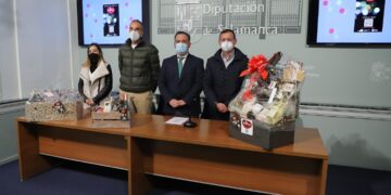 La Diputación promociona los productos salmantinos en las cestas de Navidad de ‘Salamanca en Bandeja’