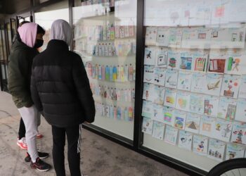 Los niños muestran su rechazo a la violencia con 478 dibujos por la igualdad