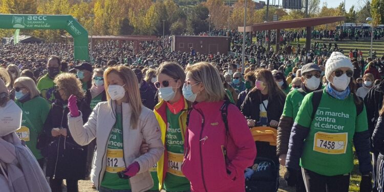 Salamanca se vuelca con la ‘Marcha contra el Cáncer’
