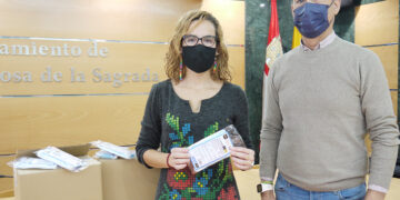 Un millar de mascarillas para los escolares de los tres colegios del municipio