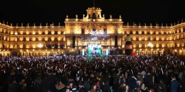 Salamanca mantiene el dispositivo policial y de limpieza a pesar de la suspensión de la Nochevieja Universitaria