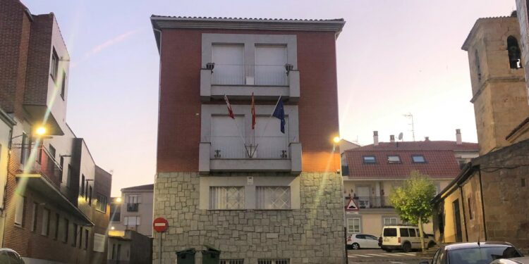 La creación de la sede electrónica facilitará a los vecinos los trámites con la administración local