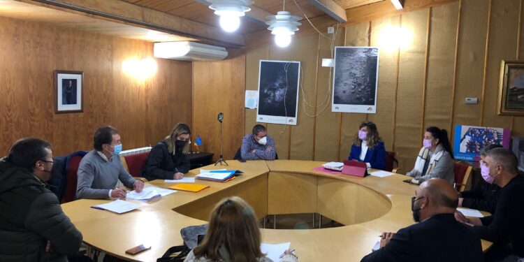 La pavimentación de calles del casco antiguo, el Edificio Multifuncional y la reforma de la plaza de la Iglesia, principales inversiones para 2022