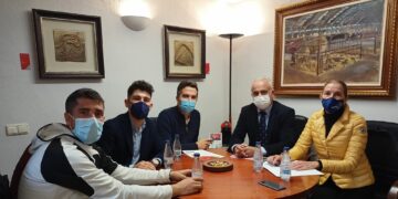 La Diputación incluirá el pádel en la oferta deportiva de los Juegos Escolares