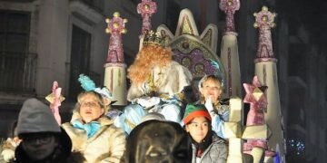 La Cabalgata de Reyes volverá a las calles santamartinas con un séquito de siete carrozas y animación a pie