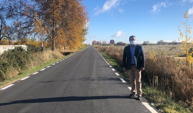 El arreglo del Camino de Naharros pone fin a dos décadas de quejas de los cinco municipios afectados