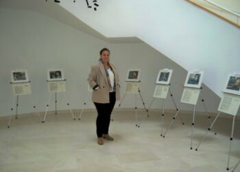 Las ilustraciones de 25 mujeres protagonizan la exposición por el Día contra la Violencia de Género