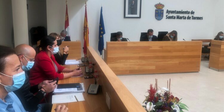 Reajuste presupuestario de 74.000 euros para hacer frente al aumento del gasto en reparación de infraestructuras y suministros