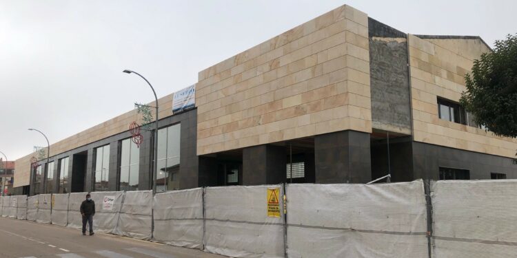 El Edificio Multiusos no estará terminado para su estreno en la fiesta de Fin de Año