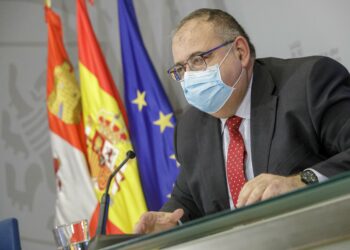«Responsabilidad, ilusión y coraje», cartas de presentación del consejero de Sanidad, que pedirá el uso obligatorio de la mascarilla en espacios exteriores e intensificación de los cribados