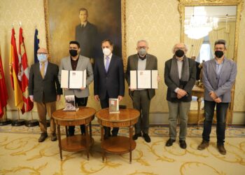 Xavier Carbonell y José Teruel, premios de novela y poesía ‘Ciudad de Salamanca’