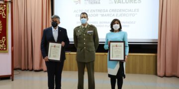 Isabel Bernardo y Ricardo Flecha, embajadores del ejército en Salamanca y Zamora
