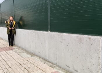 Completados los 100 metros de pantalla anti ruido en la avenida de La Serna