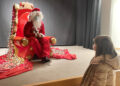Los niños de Carbajosa, los primeros en visitar a Papá Noel y entregarle sus cartas de regalos y peticiones