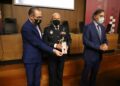 La Policía Local recibe de manos del alcalde la Medalla de Oro al Mérito Policial