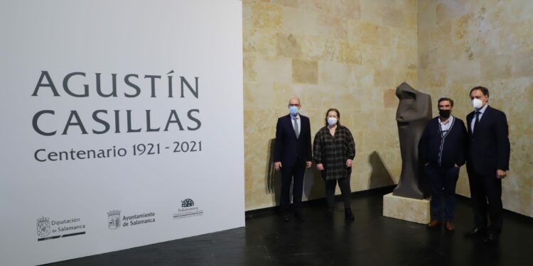 La ‘Torre de los Anaya’ acoge la exposición del escultor salmantino Agustín Casillas