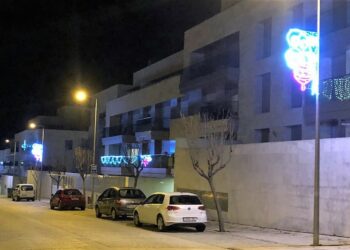 Los vecinos de la conocida zona de Santher estrenan iluminación navideña