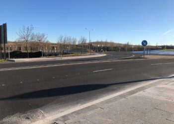 La señalización con detección automática para el paso de peatones seguro en la CL-512 quedará instalada a principios de año