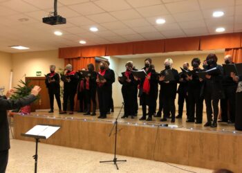 El tradicional concierto del Coro Monteverdi da el pistoletazo de salida a la programación navideña