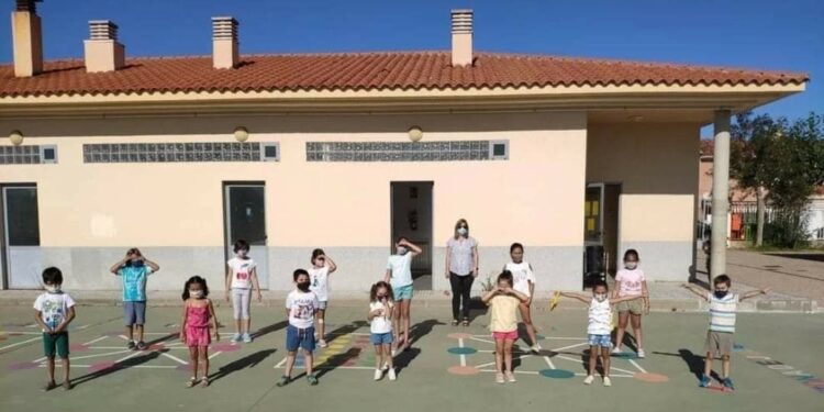 El Ayuntamiento ofrece el campamento urbano enfocado al ocio y la actividad deportiva