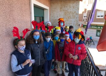 Animada Nochevieja anticipada con gominolas a las 12 del mediodía