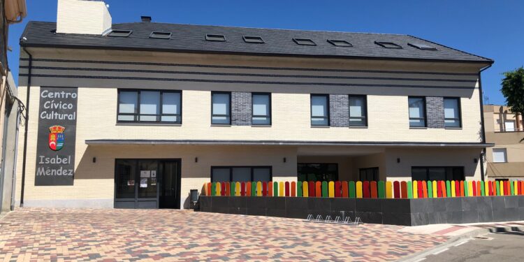 La recogida de alimentos para el Comedor de los Pobres y el mercadillo solidario iniciarán las actividades navideñas