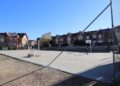El Ayuntamiento estudia ejecutar una pista deportiva cerrada en ‘El Salinar’ tras rescindir el contrato a la empresa adjudicataria del cerramiento de la pista de Piedra Dorada