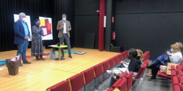 La Escuela de Familias del proyecto europeo ‘Safe City Plan’ vuelve con el homenaje de Violeta Monreal a las madres como pilar en la educación de los hijos