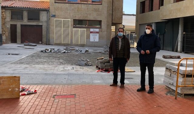 La calle Larga y la plaza Rincón ya son peatonales después de cinco meses de obras